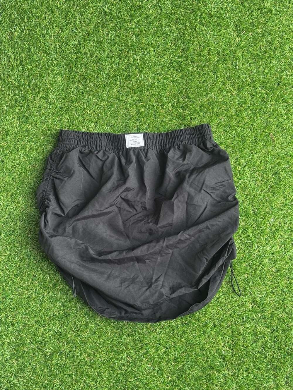 SHEIN Classic Wear Best Style 1979 Black Parachute Mini Skirt